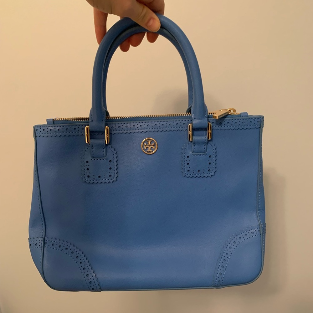 Tory Burch Handbag (strap & dust bag included)